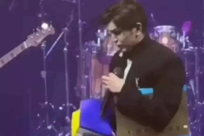 Российский певец отказался от сине-желтого подарка: реакция Казахстана.