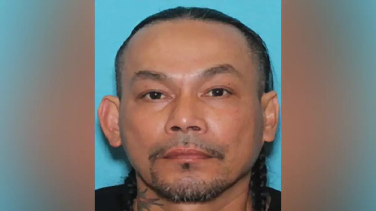 Нелегальный иммигрант депортирован через 30 лет после жестокого убийства подростка Эдди Полэка на ступенях церкви в Филадельфии.