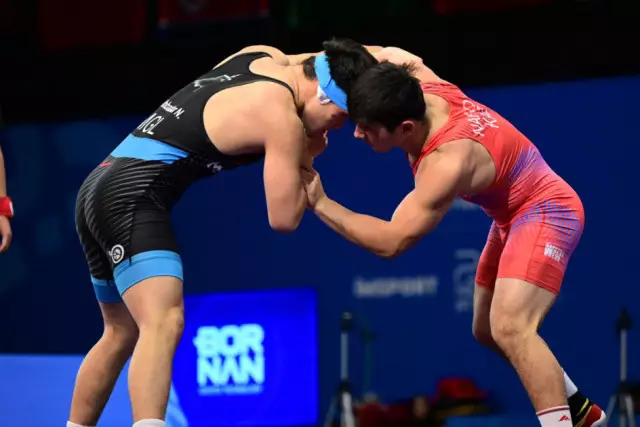 Жасөспірімдер Азиадасы: Нұртай Наров еркін күрестен қола медаль жеңіп алды