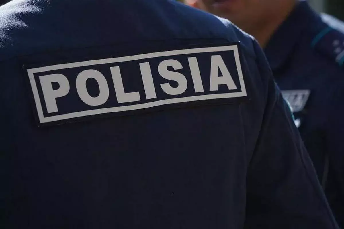 Шлагбаум и камеры на 2,5 млн тенге разнесли пьяные вандалы в Бурабае