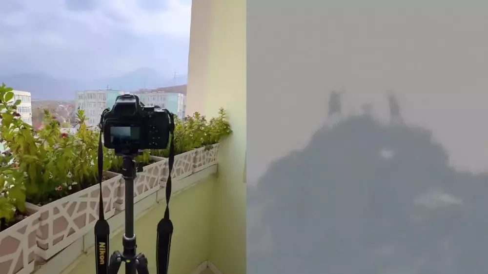 Қазақстандық фотограф балконнан Үлкен Алматы шыңындағы достарын видеоға түсіріп алды