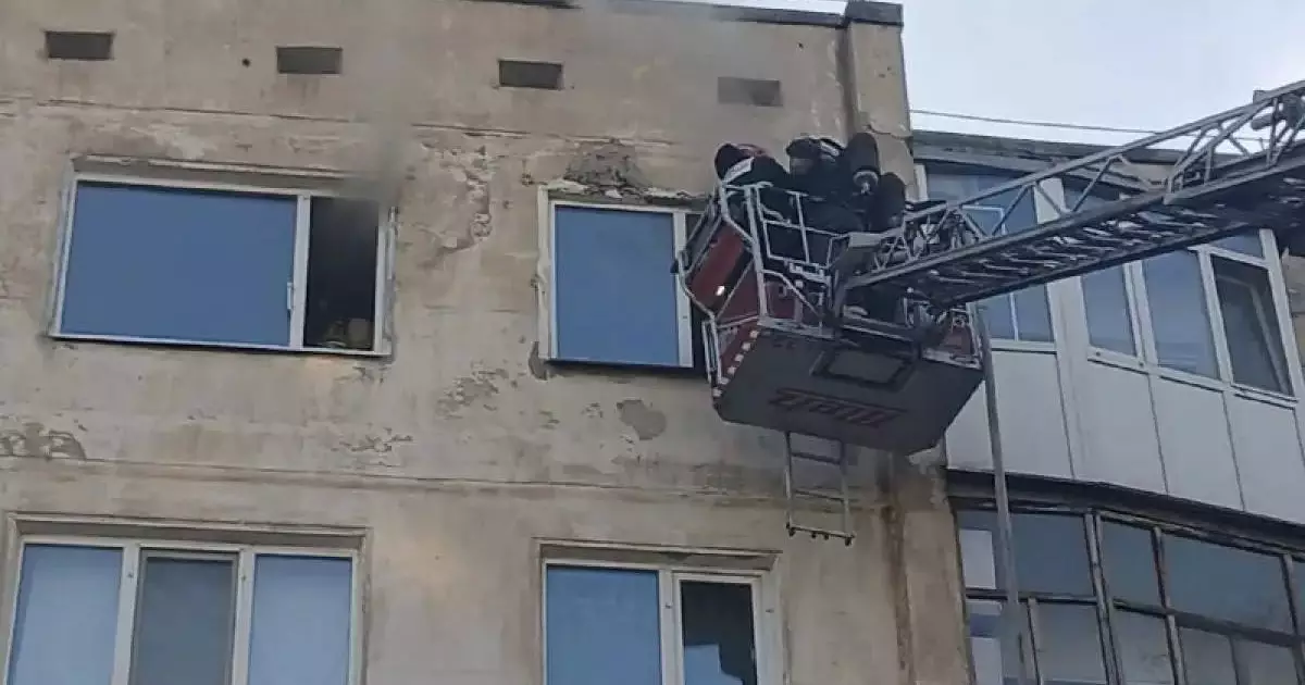  Көкшетауда 80-нен асқан қария пәтерінде тірідей жанып кете жаздады 