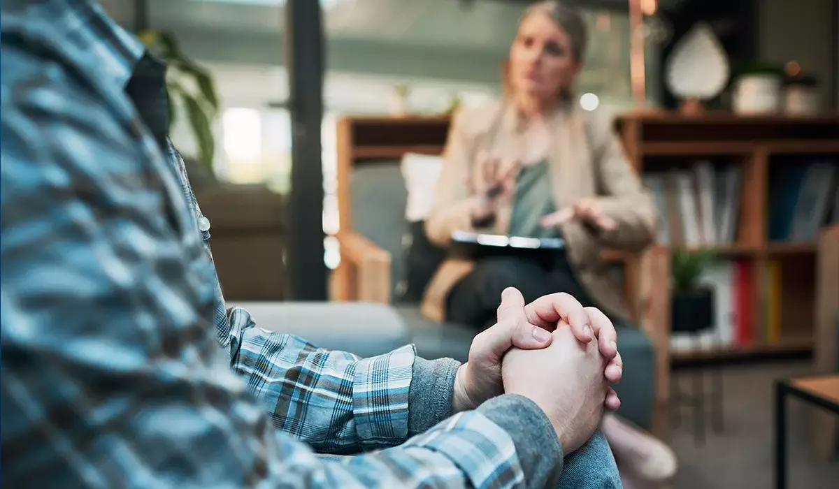 Енді Қазақстанда күйзеліске түскен мұғалімдер психологқа тегін бара алады