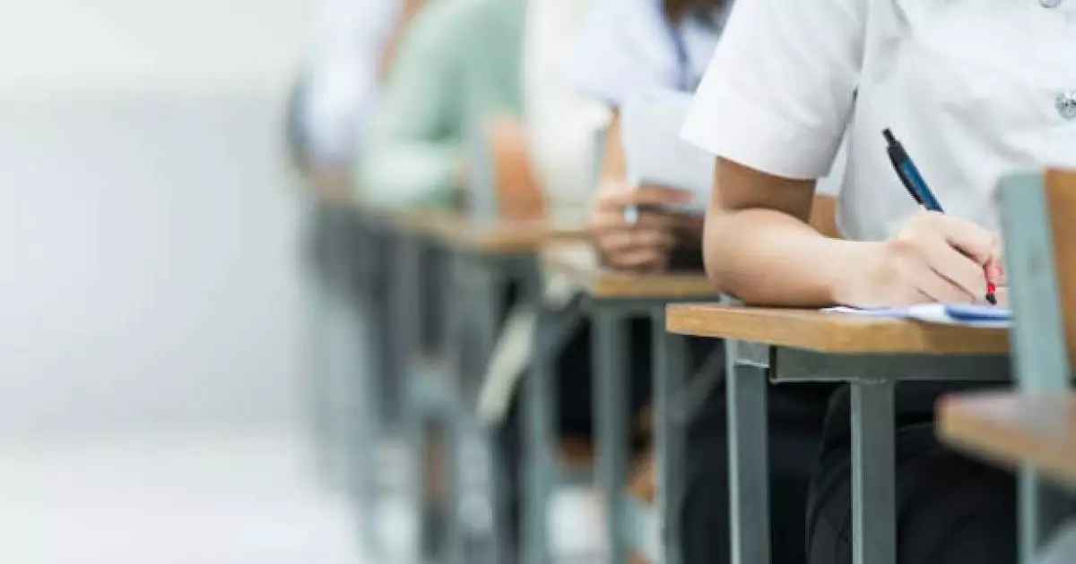  «ҰБТ тапсыруға көмектесемін»: Павлодарда 1 млн теңге алған мұғалім ұсталды 