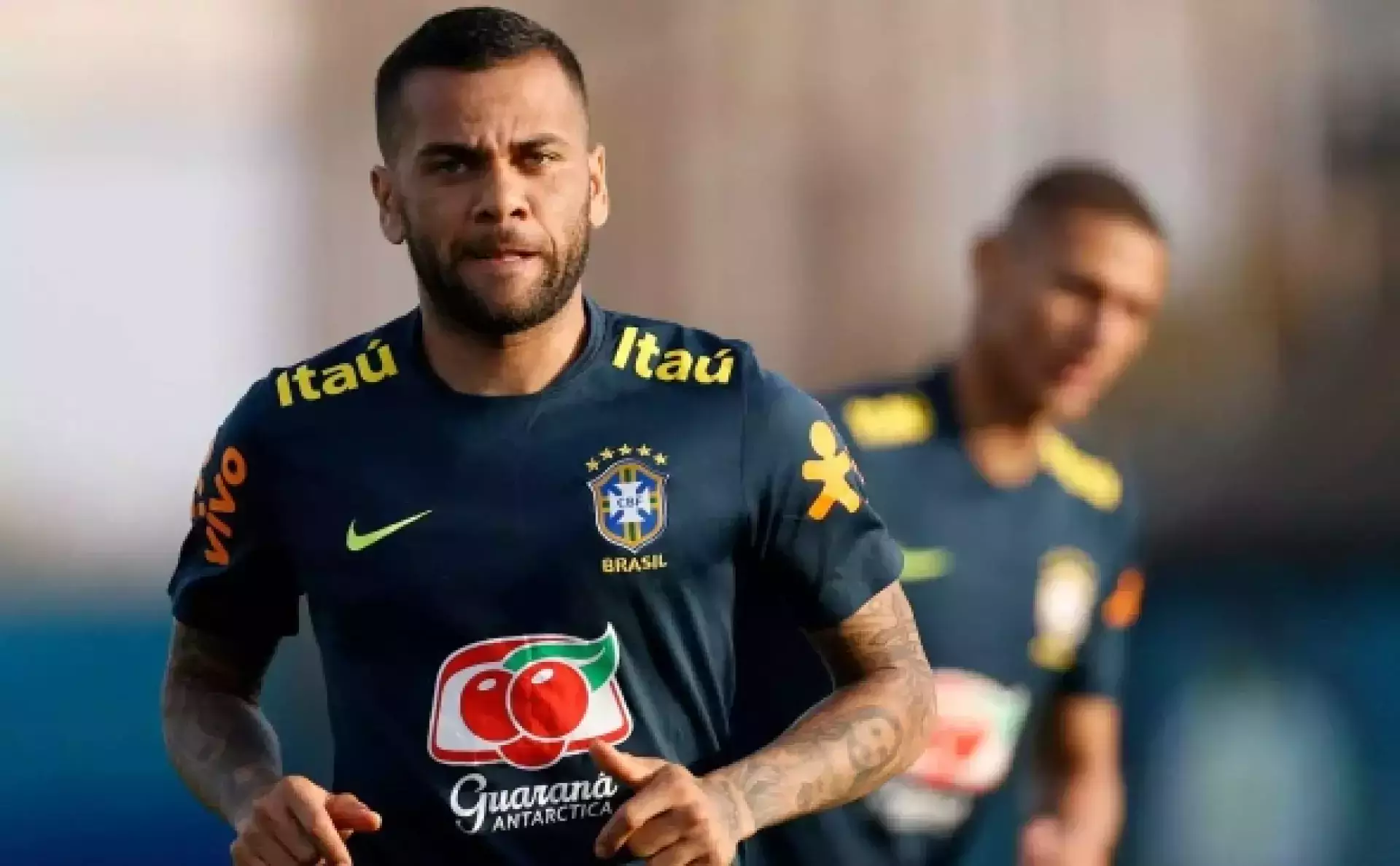 Дани Алвес после скандала с изнасилованием стал проповедником