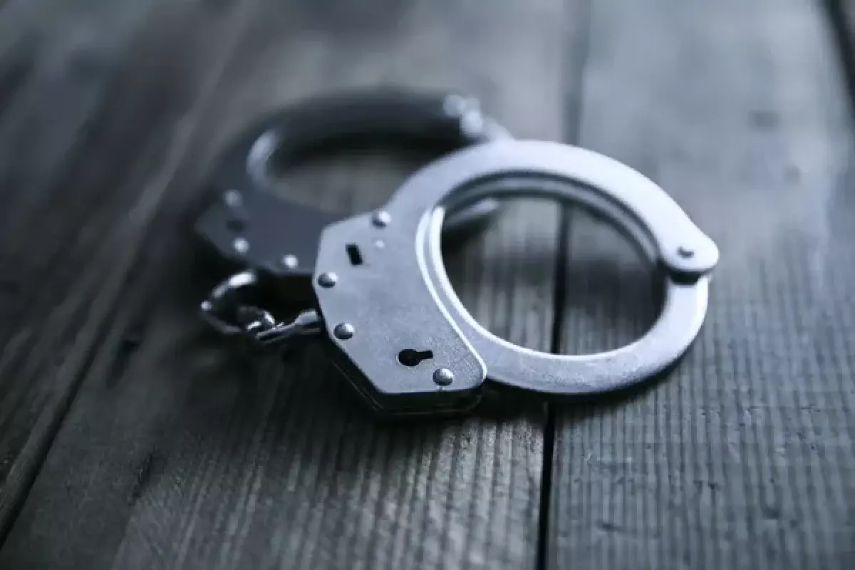 «ҰБТ-ға көмектесемін»: Павлодарда алаяқтықпен 1 млн теңге алған күдікті ұсталды