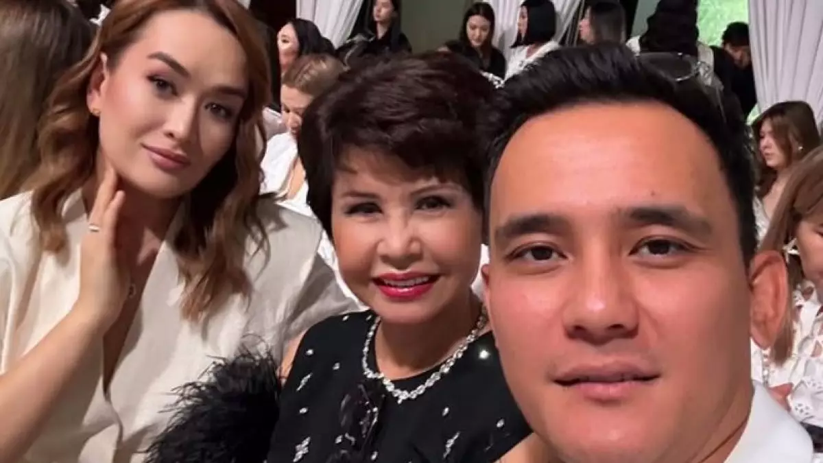 "Менің екінші анам": Роза Рымбаеваның келіні енесін ерекше құттықтады (ФОТО)