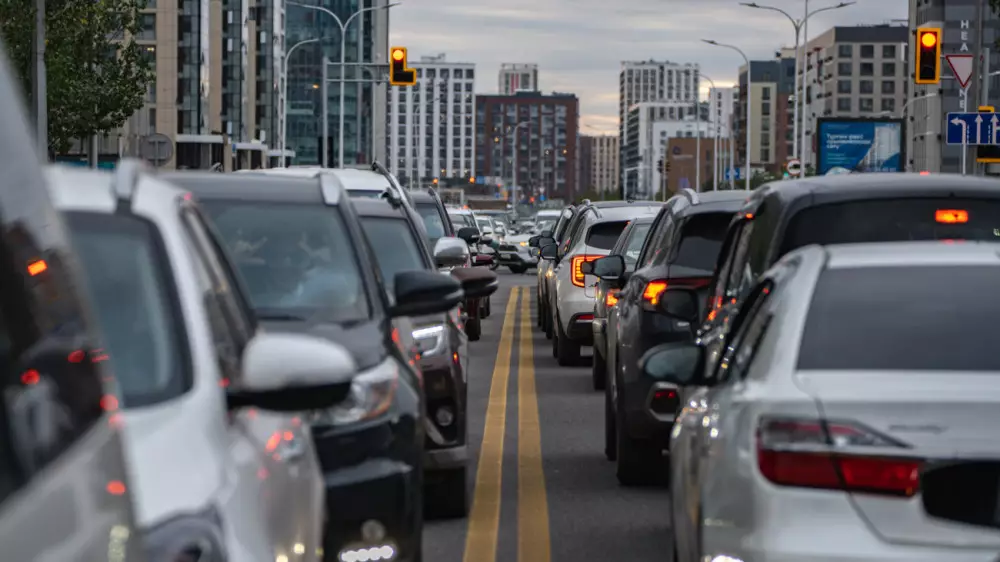 “Дайте нам время“ - аким Астаны о пробках в городе и новом графике