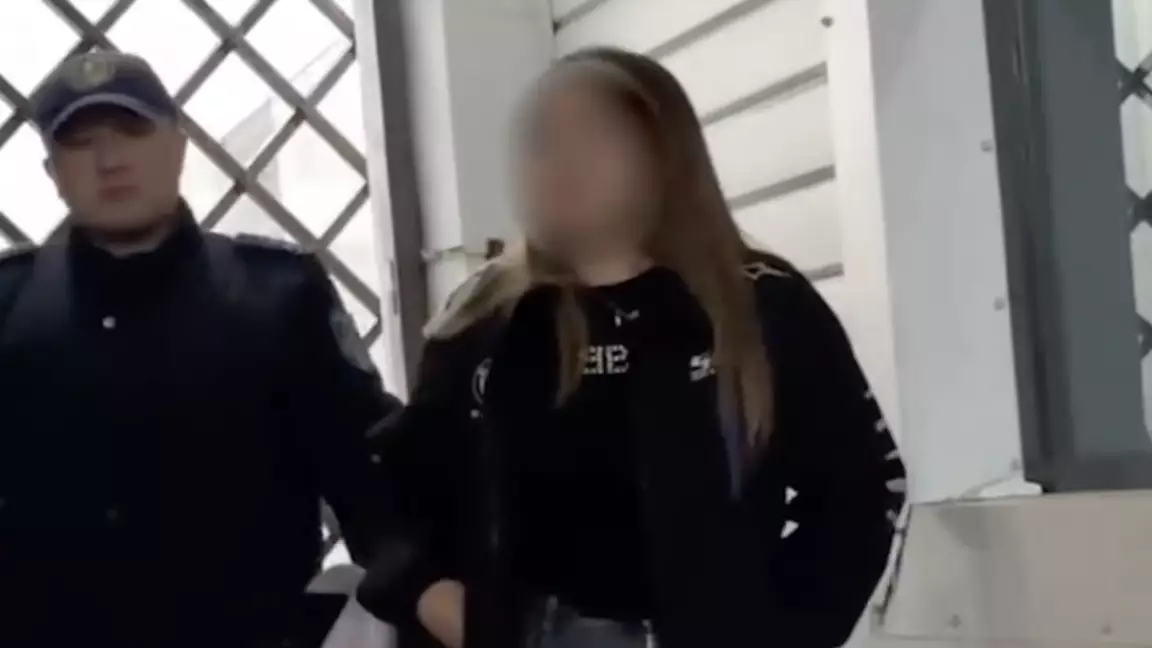 "Біздің блогер-сымақтар шетелге барып абыройды айрандай төгіп жүр". Депутат пранк жасайтындарды сынады