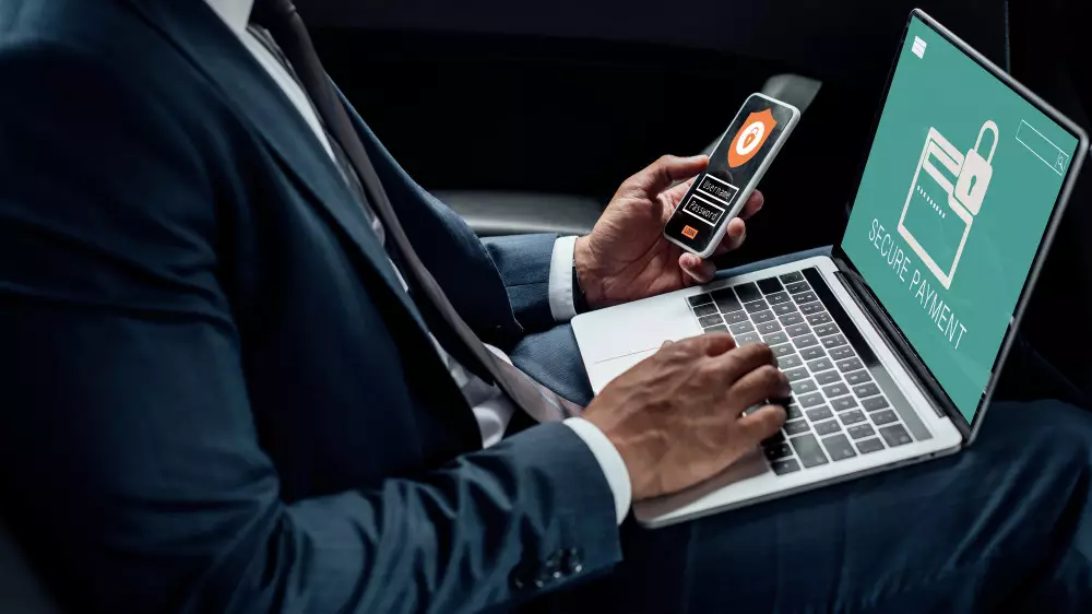 Мажилисмен заявил об уязвимости государственных информационных систем