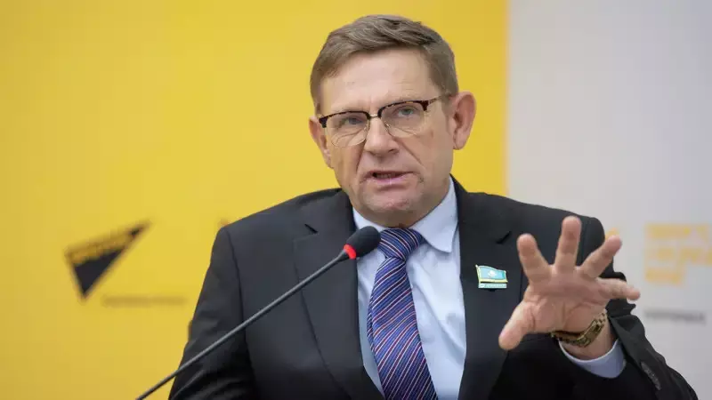 "Мені қолдан жасап шығарды": депутат Пономарёв дипфейктер толқынын тоқтатуды талап етті