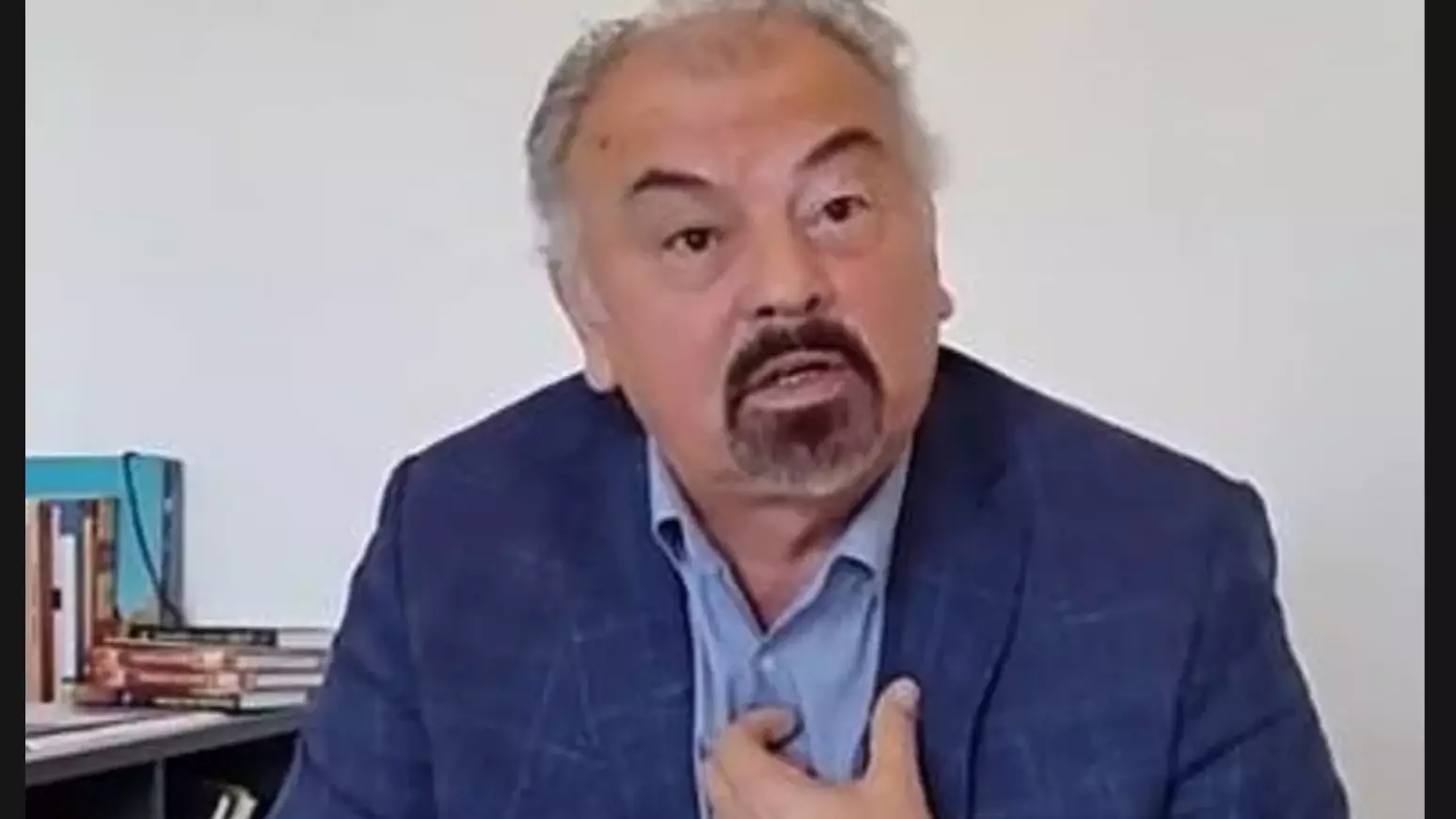 Тұңғышбай Жаманқұлов Назарбаевтың қолын сүйгенін қазақтың салтына балады