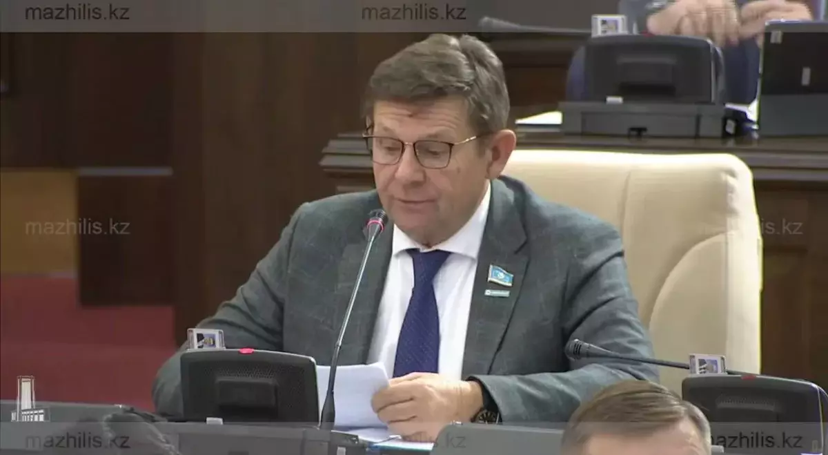 Депутат призвал к усилению контроля над дипфейками в Казахстан