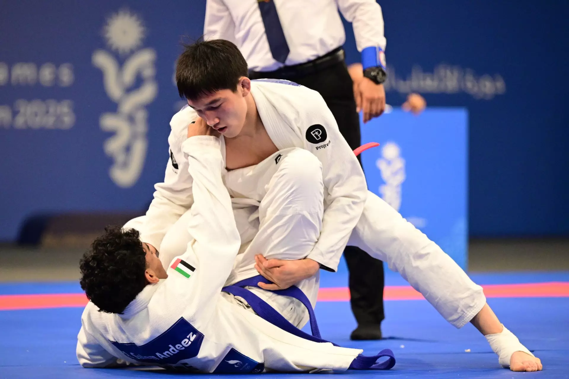 Джиу-джитсу: Абдулла Батырбек вышел в финал юношеской Азиады