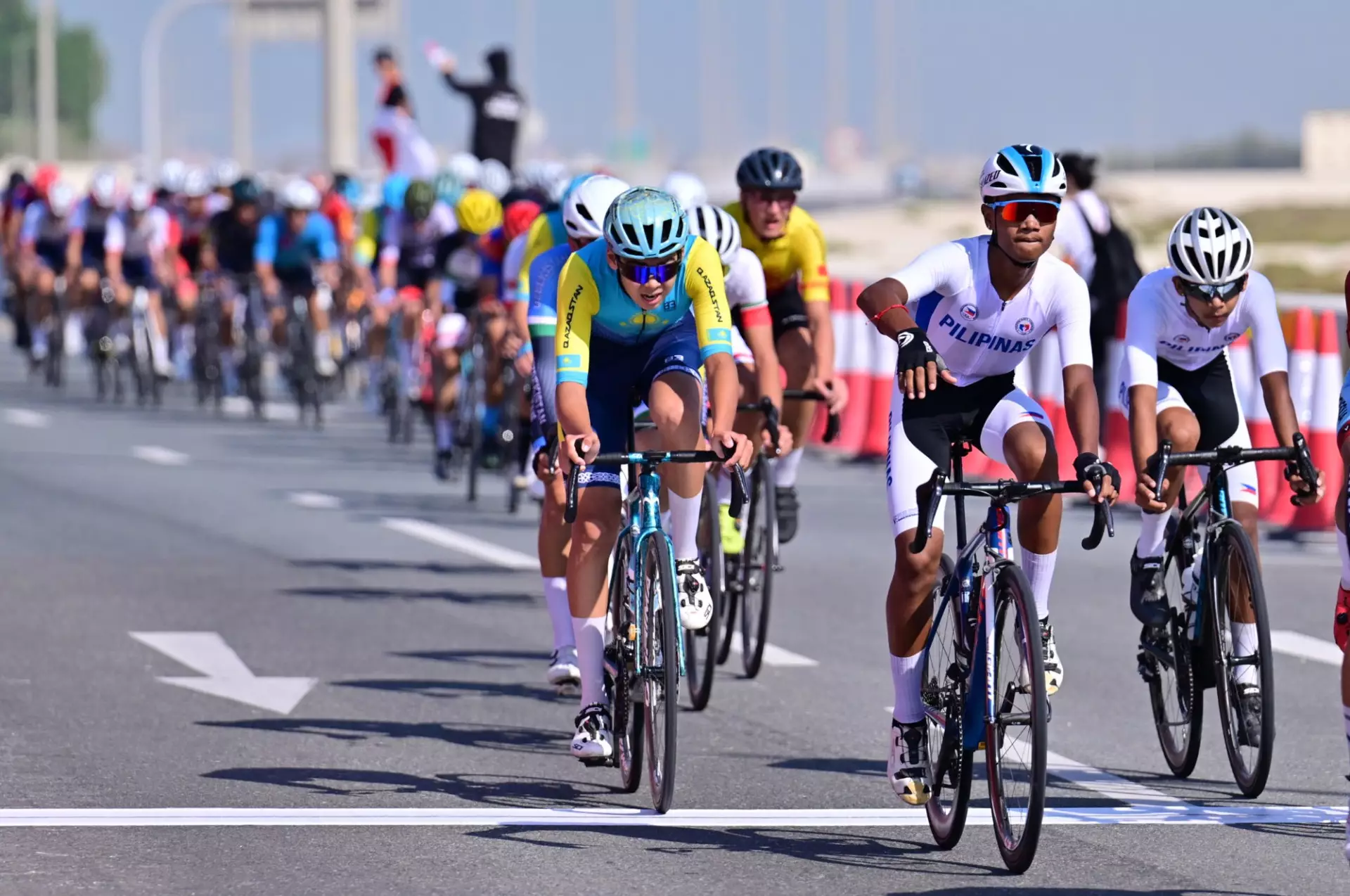 Сборная Казахстана по велоспорту на шоссе завершила выступление на юношеской Азиаде