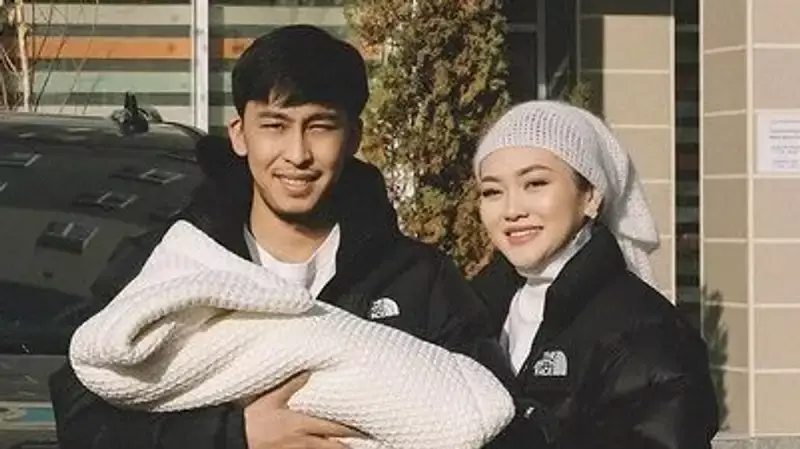 &#171;Тентек қыз болдым, қазір &#171;тема&#187; келіншекпін&#187;: Ерке Есмахан күйеуін қалай қаратып алғанын айтты