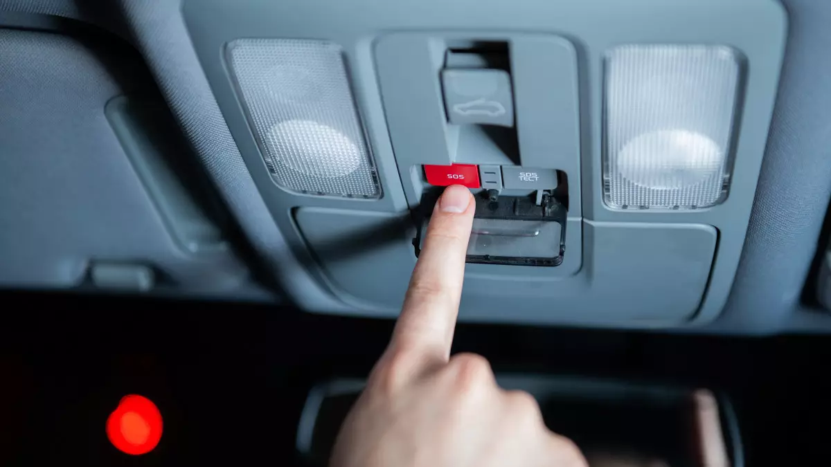 Енді SOS батырмасы жоқ көліктер тіркеуге алынбайды