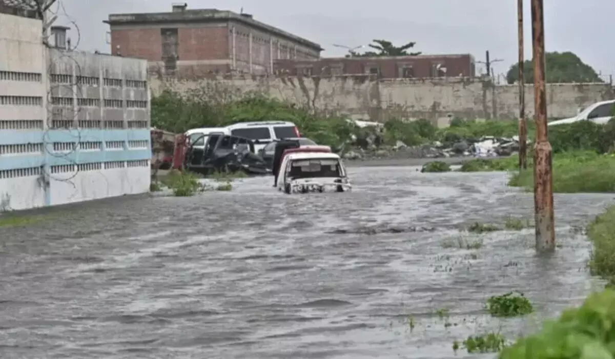 Разрушительный пятибалльный шторм «Мелисса» прошел через Ямайку и достиг Кубы