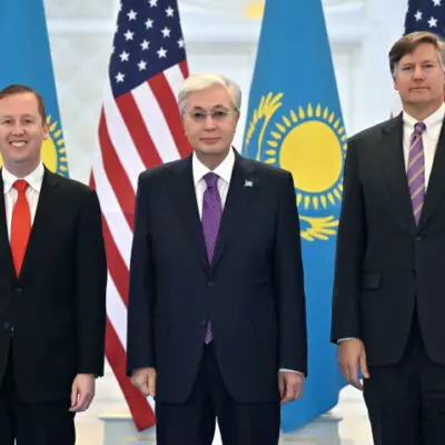 Токаев встретился со спецпредставителем Трампа и замгоссекретаря США