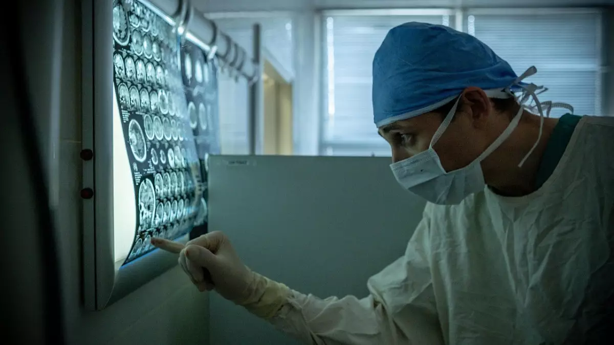 "Айлап күтуге мәжбүр". Депутаттар медициналық қызметтердің қолжетімділігіне алаңдады