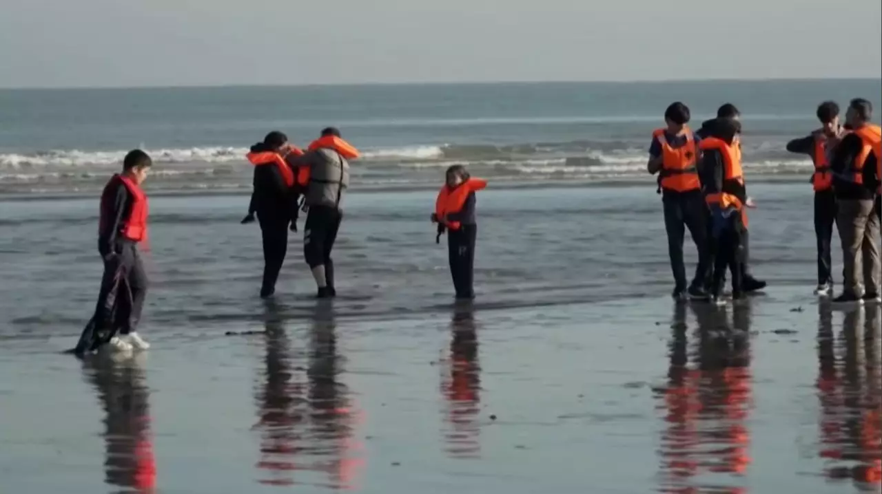 Ұлыбританияда босқындар әскери казармаларға көшіріледі