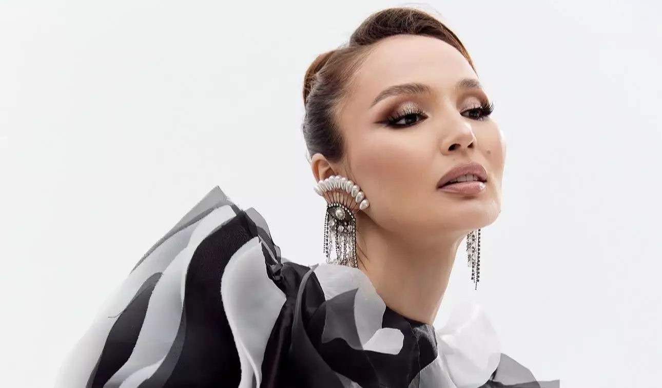 «Мұхиттан асып, жалғыз қалай жүрмемін?»: Жұлдыз Әбдукәрімова ерекше жаңалығымен бөлісті