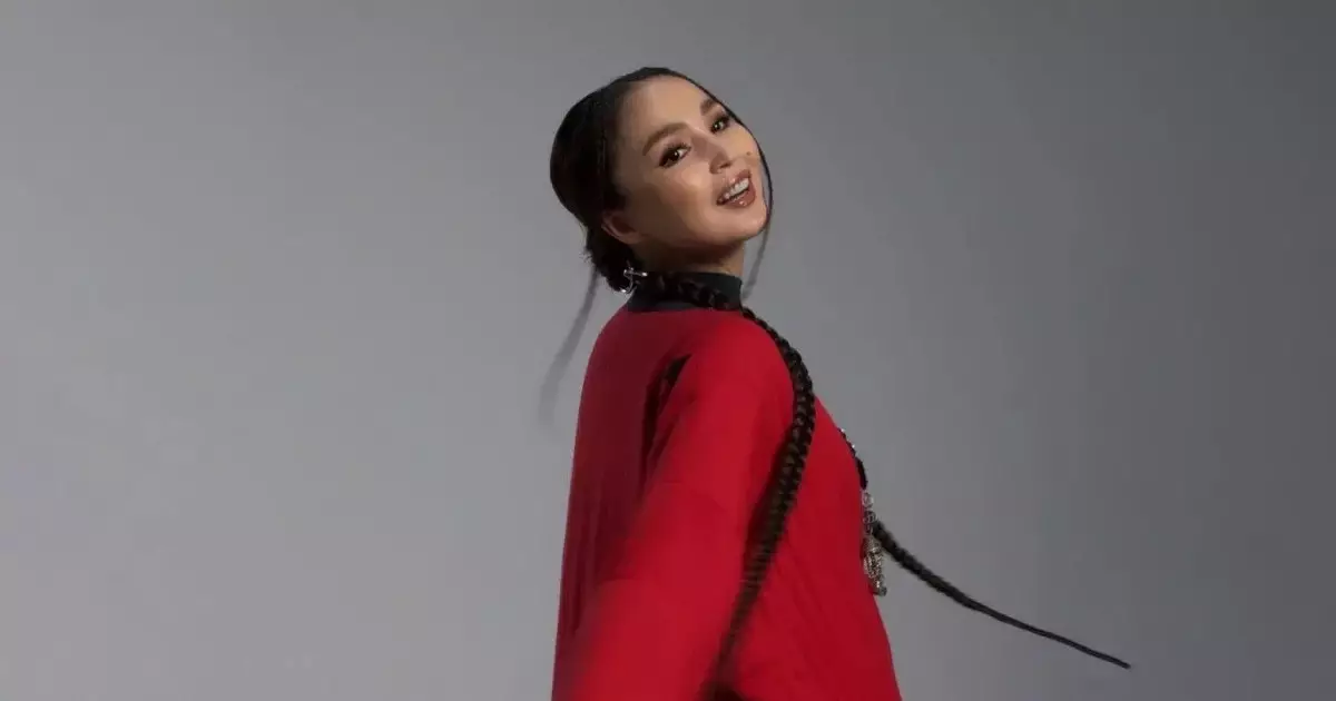   Жұлдыз Әбдікәрімова шетелге виза алды   