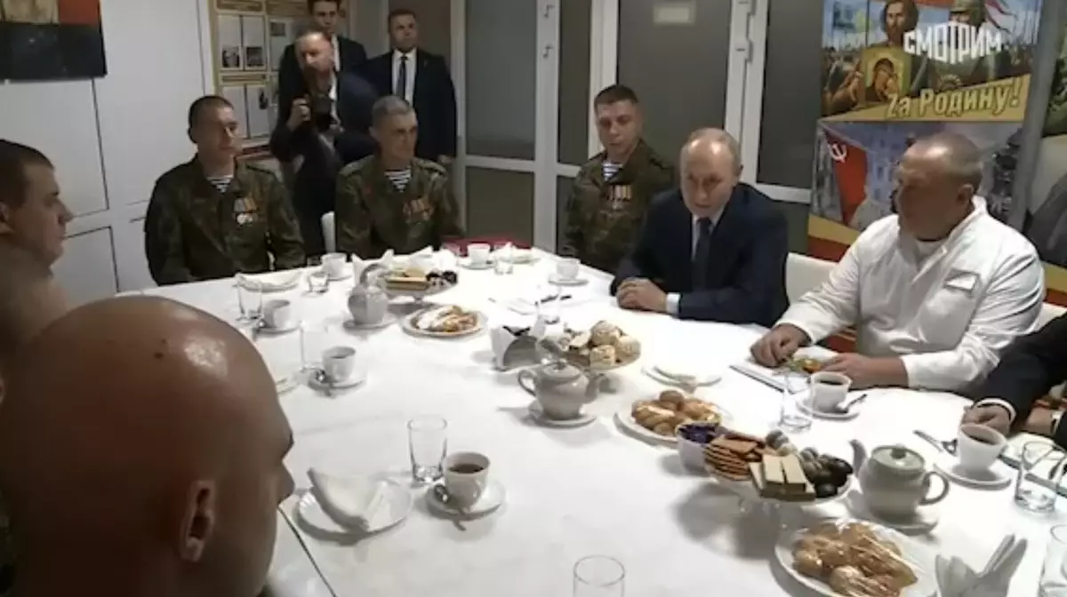 Путин готов допустить журналистов в районы окружения украинских войск