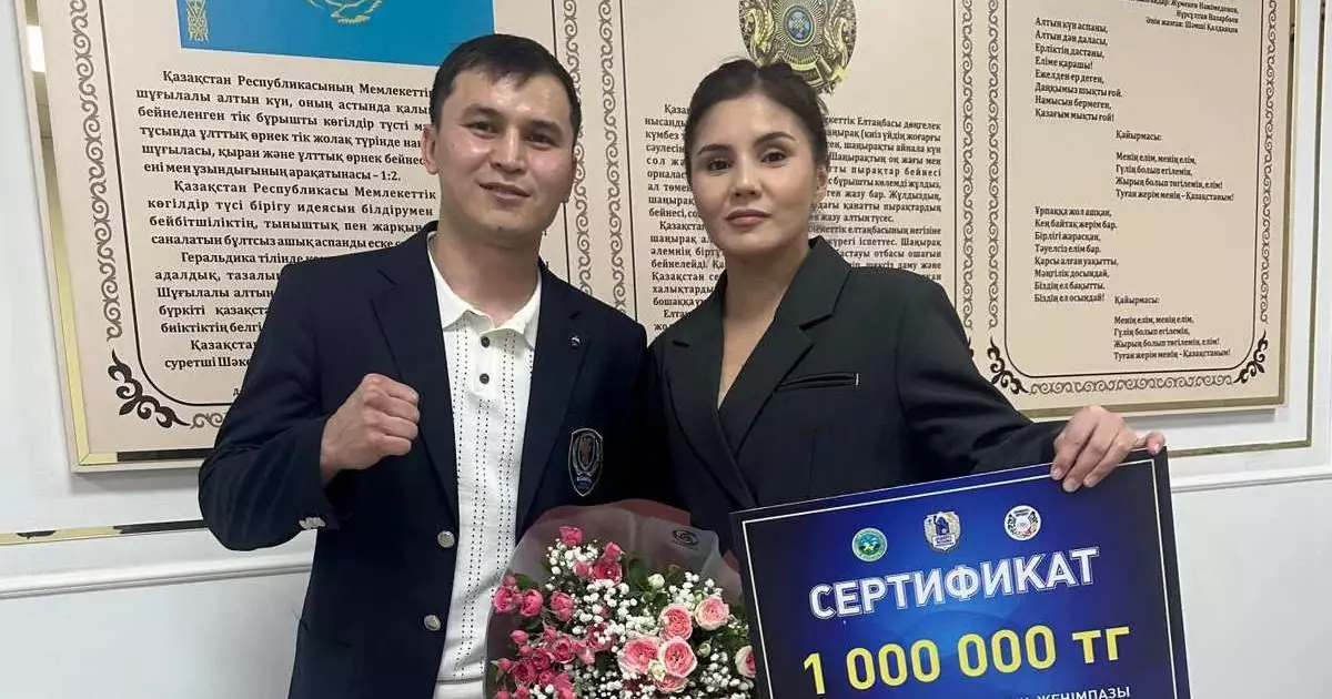   Боксшы, бес баланың анасы Әйгерім Сәттібаеваға Таразда 1 миллион теңге табыстады   