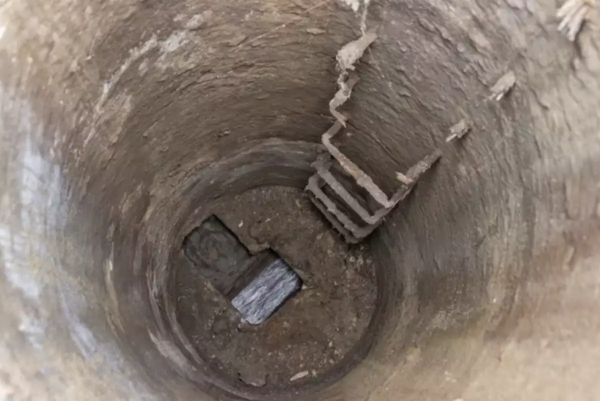 В Алматинской области мужчина упал в четырёхметровую яму