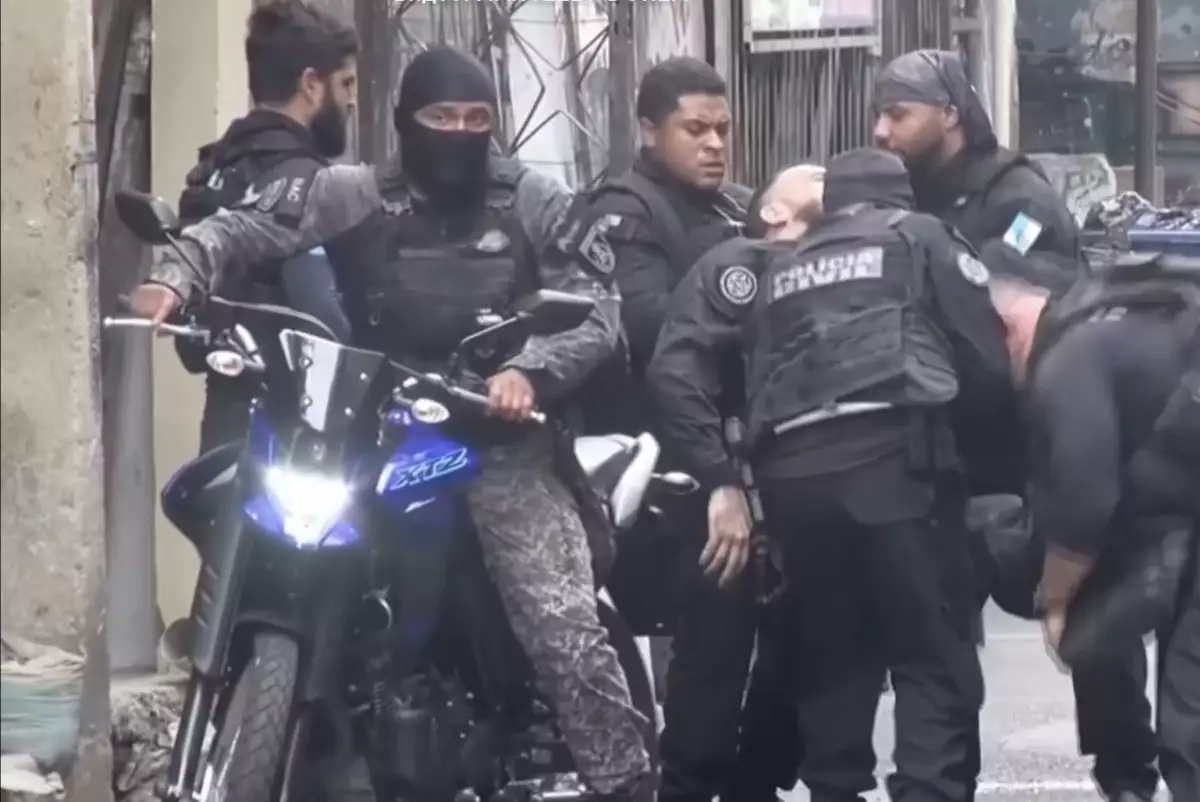 Крупнейшая облава в Бразилии: 64 человека убиты во время рейда против наркокартеля