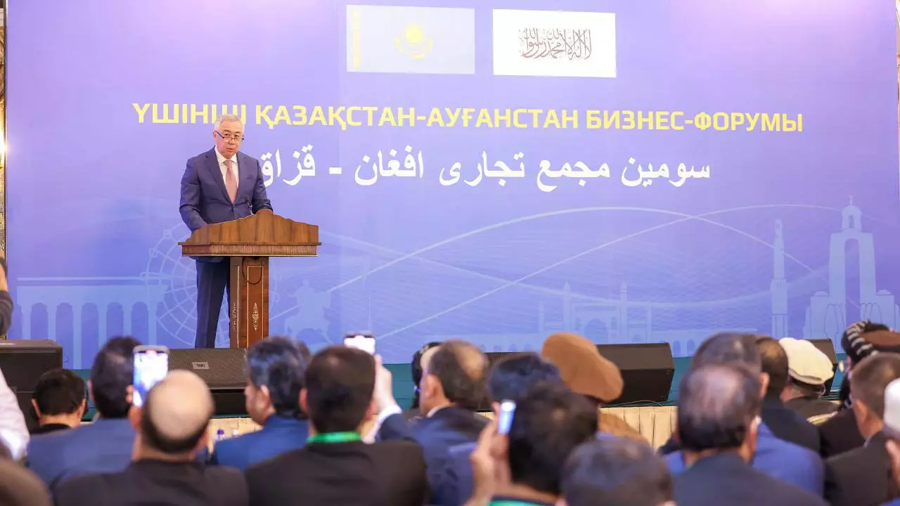 Казахстан и Афганистан обсудили создание транзитного коридора через Туркменистан.