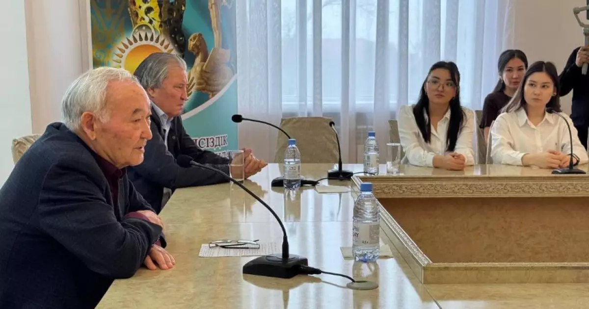   Көрнекті қаламгерге арналған кездесу   