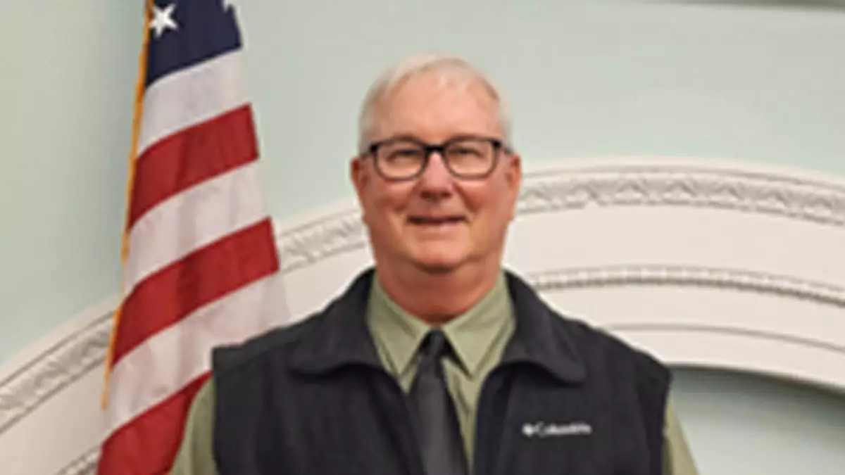 Нелегальный иммигрант обвиняется в убийстве члена окружного совета и его жены в результате ДТП со смертельным исходом в состоянии алкогольного опьянения.