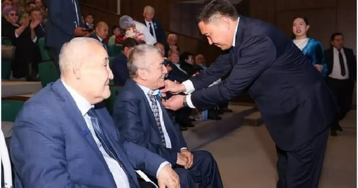   Еңбек адамдарына құрмет   