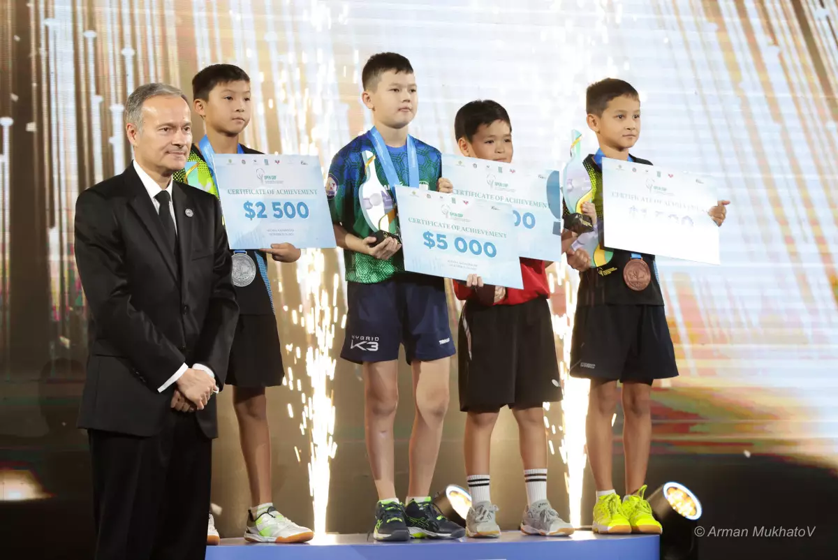 Финал Кубка Президента в Астане: эмоции, накал страстей и легенды у теннисного стола