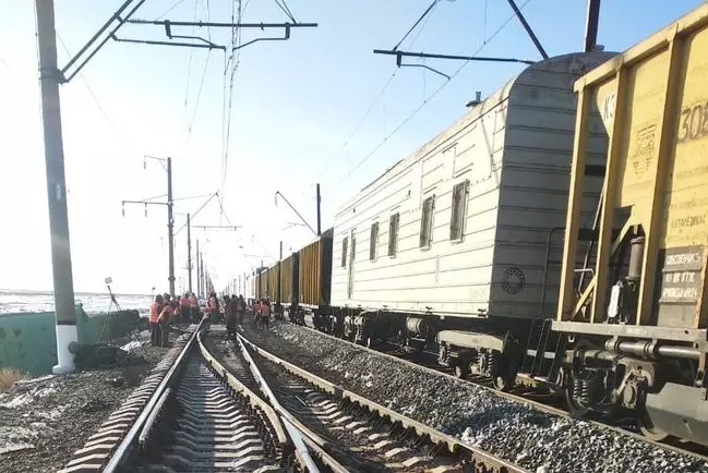 Сход вагонов в Жамбылской области: иностранный завод выплатит 60 млн тенге