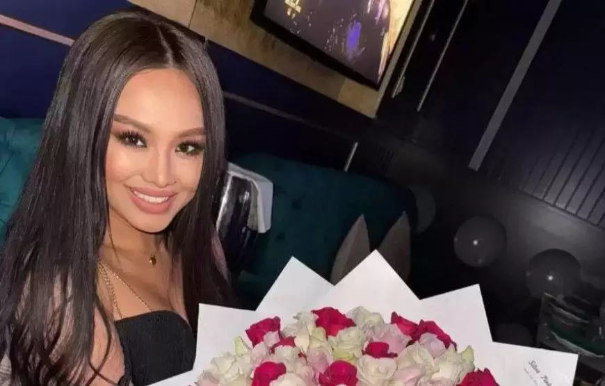 "Ұлымның жеңісі үшін билей алмаймын ба?": Шерхан Қалмырзаның анасы ренішін білдірді