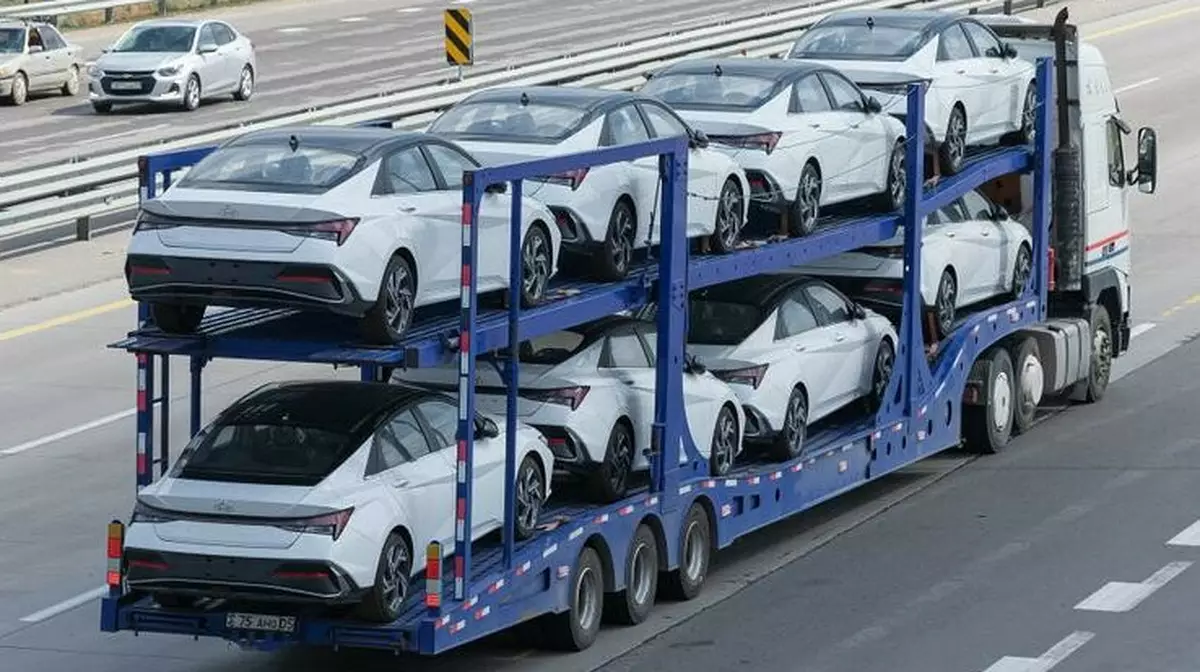 Владельцев казахстанских авто в России обязывают заплатить миллионы