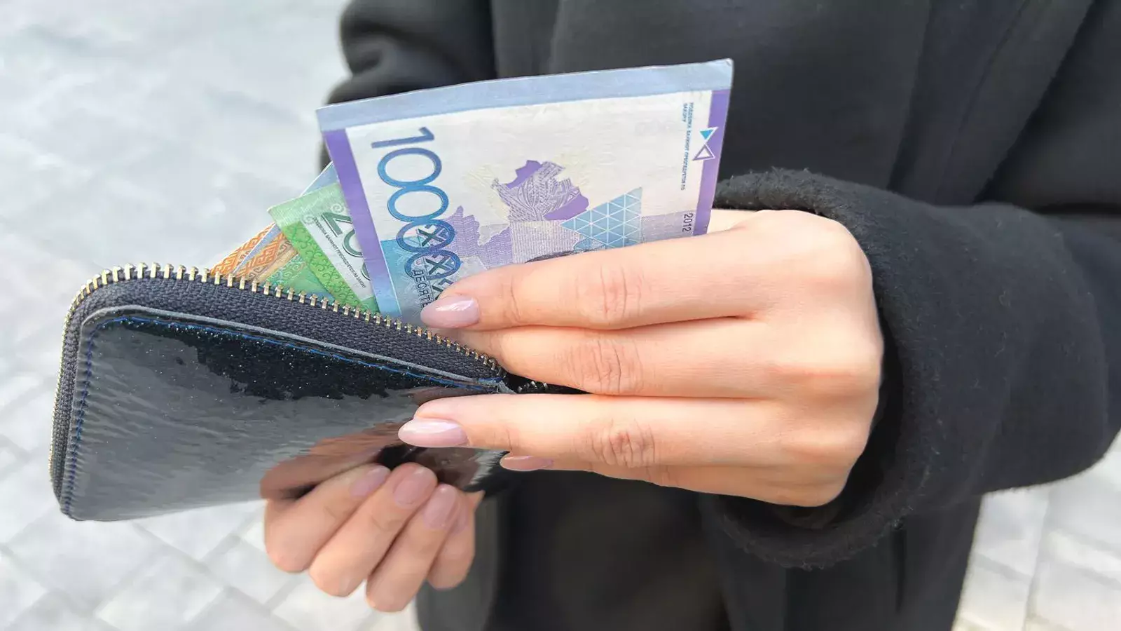 Стали известны новые размеры минимальной заработной платы и пенсии