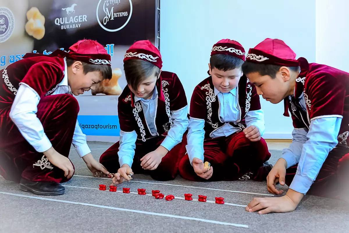 Лагерь в сауне не должен повториться: в Мажилисе обсудили проблемы детского отдыха