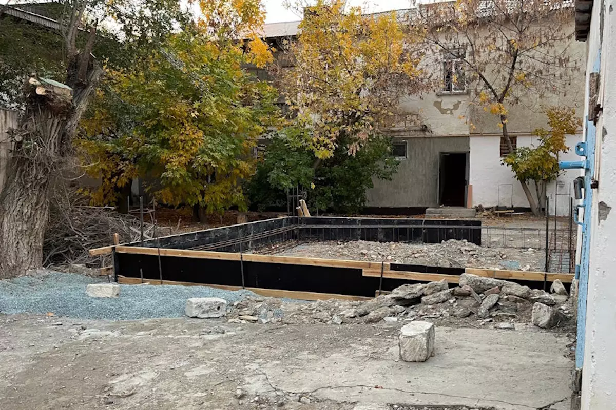 Фундамент стоит стеной, атырауский ГАСК — тенью за спиной