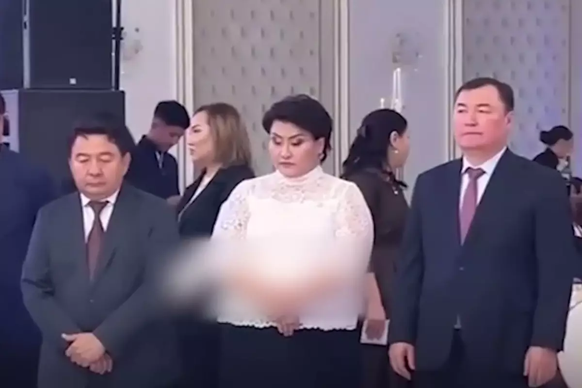 «Разрешили пойти на той»: Генпрокуратура объяснила появление Хаменовой на мероприятии