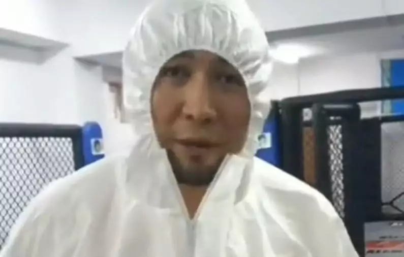 «Атаны қойып, ата-бабамызға көшіпті ғой»: Ардақ Назаров тағы күлкіге қалды (ВИДЕО)