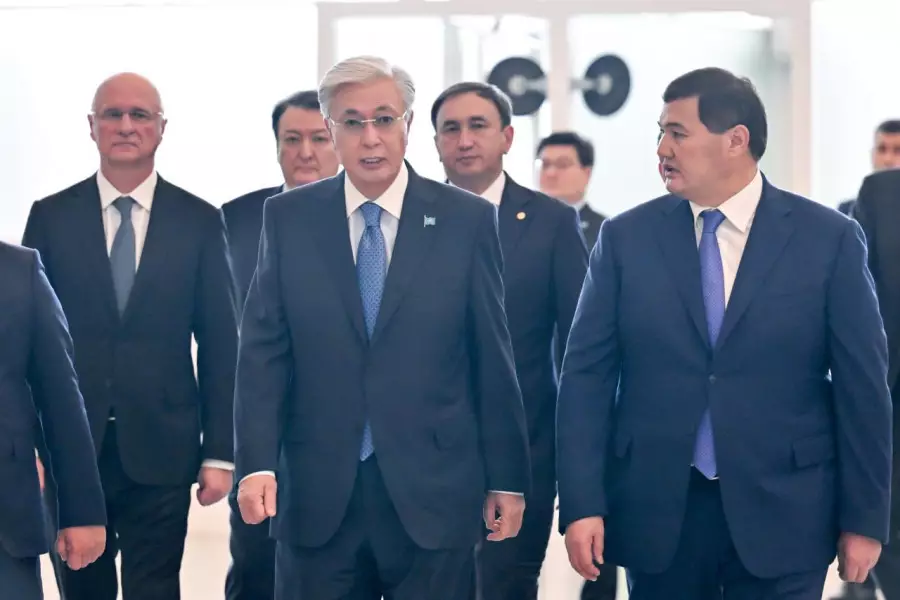 Тоқаев Қызылордадағы әуежайдың жаңа терминалын аралады