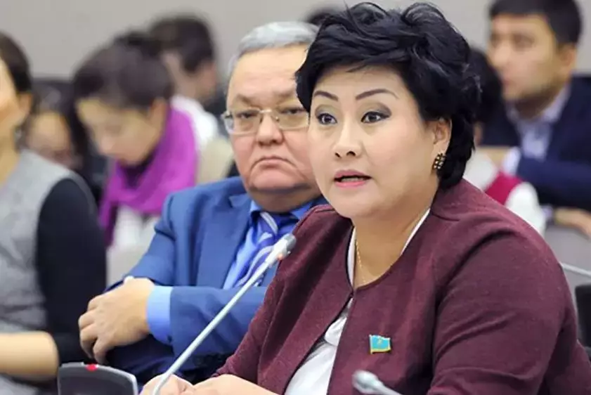 В Генпрокуратуре объяснили появление Хаменовой на тое