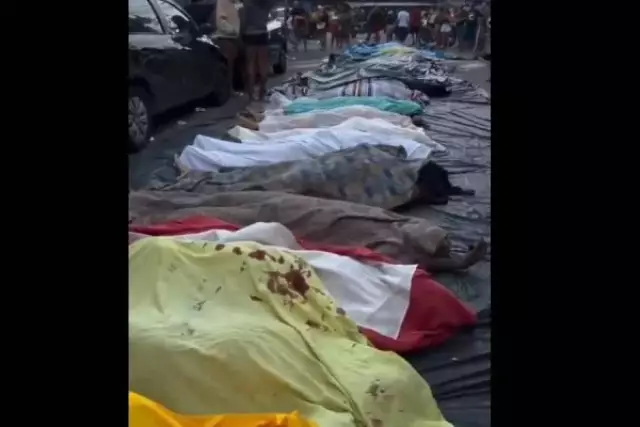 Тарихтағы ең қантөгісті полиция операцияларының бірі: Полиция жүздеген адамды атып тастады