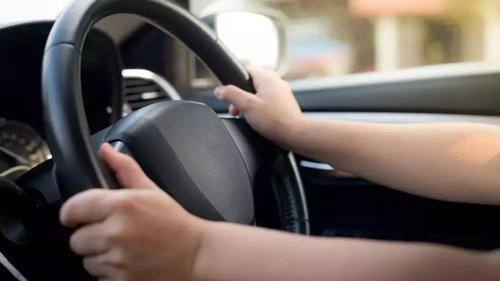 Ақтөбеде 8-сынып оқушысы әкесінің көлігімен серуендеуге шығып, қаза тапты