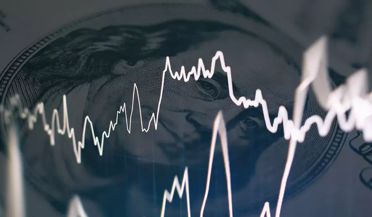 Курс доллара в обменниках Астаны, Алматы и Шымкента превысил 533 тенге