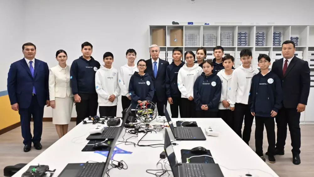 Токаеву показали детскую академию в Кызылорде